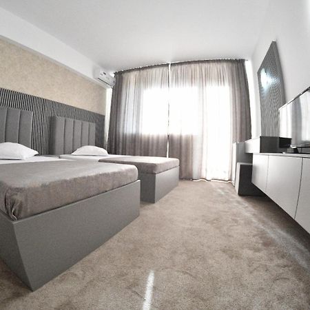 Hotel Parc Craiova Ngoại thất bức ảnh