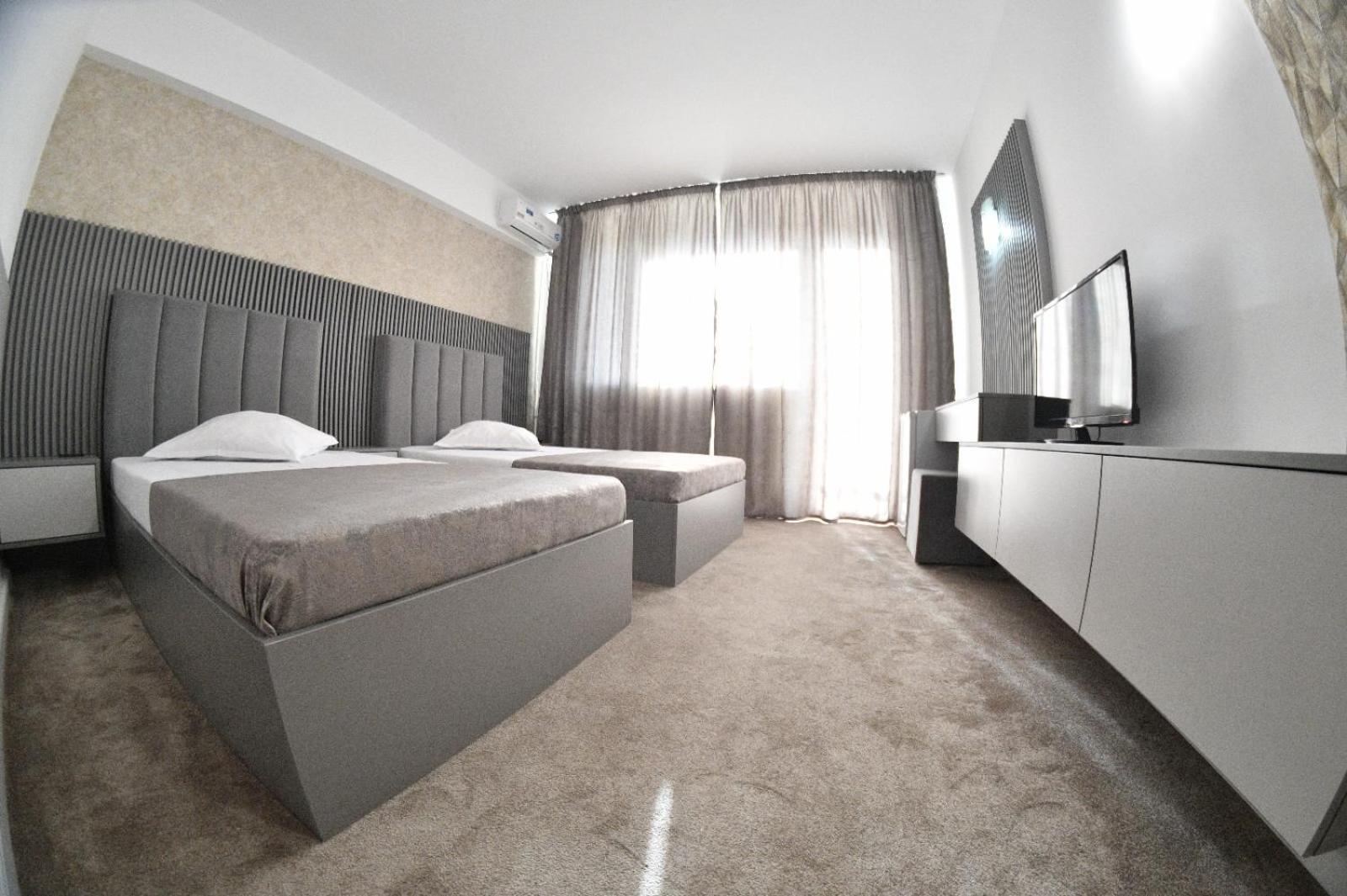 Hotel Parc Craiova Ngoại thất bức ảnh
