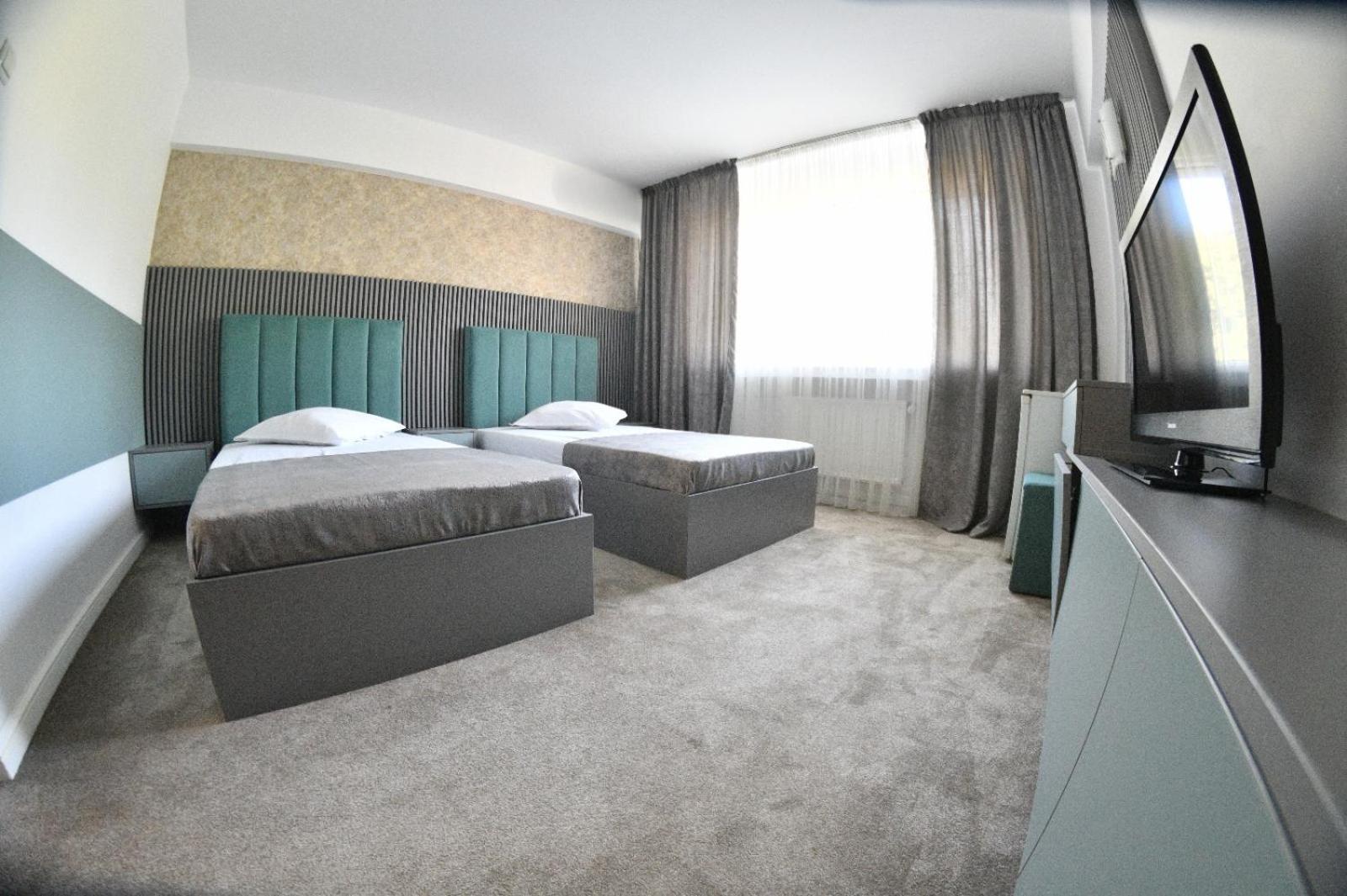 Hotel Parc Craiova Ngoại thất bức ảnh