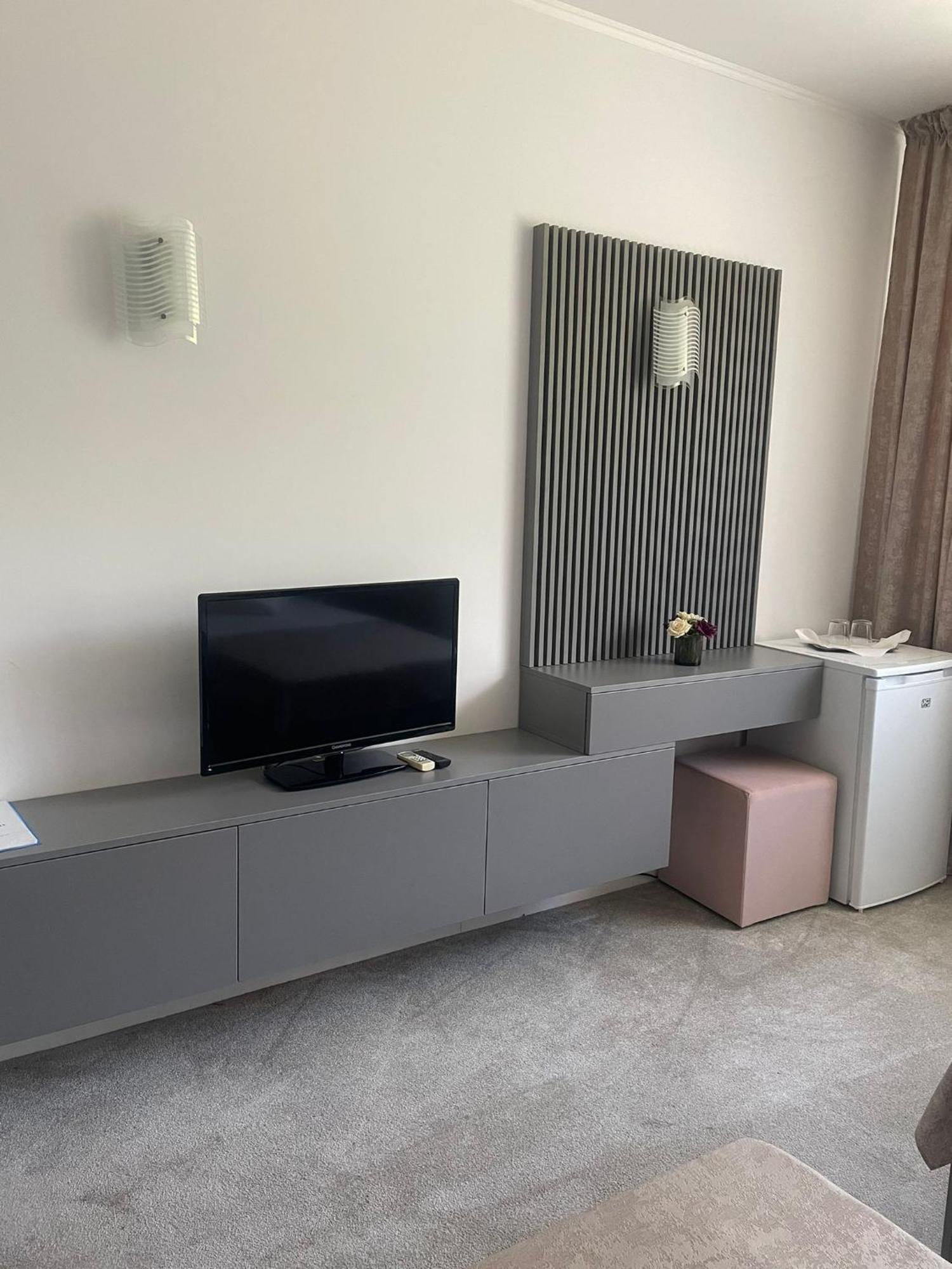 Hotel Parc Craiova Ngoại thất bức ảnh